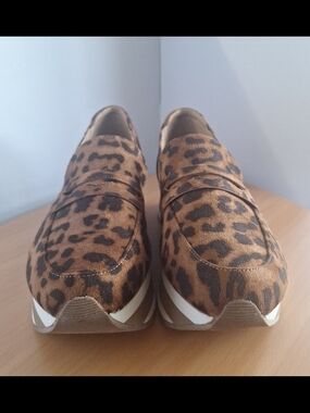 Leopard Print Slip-On Women’s Loafers - Brown